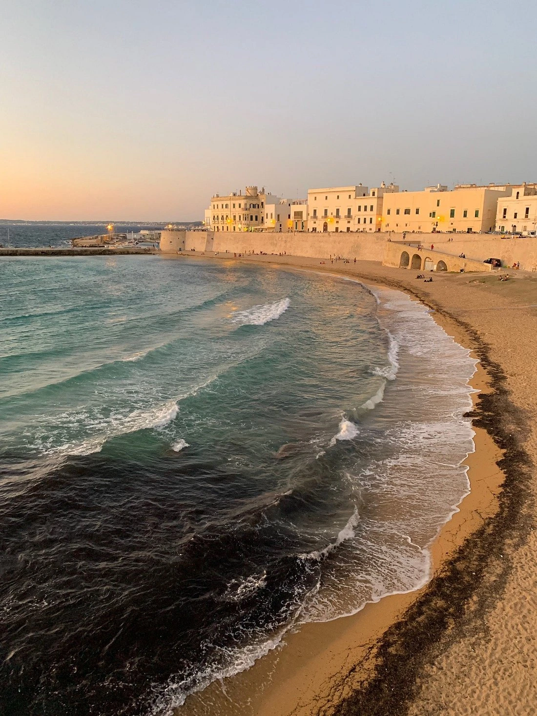 Spiaggia della Purità nel centro storico di Gallipoli in Salento